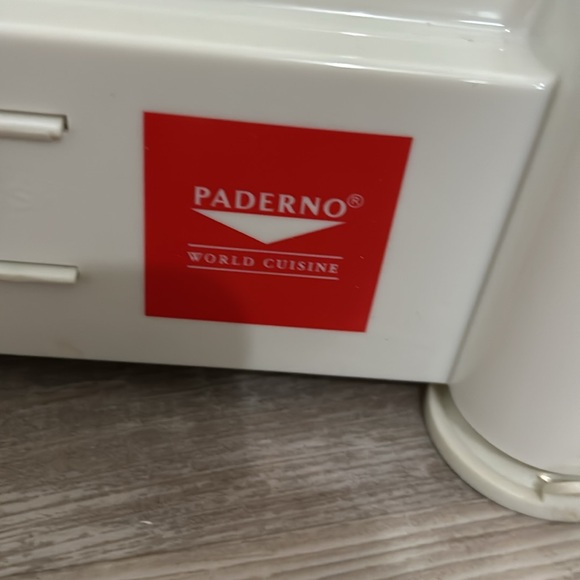 Paderno world cuisine spiral vegetable slicer - Picture 3 of 7